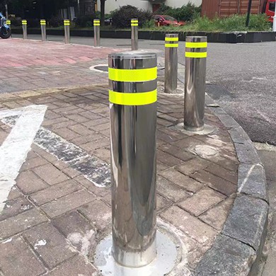 How to maintain stainless steel bollard?